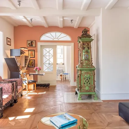 Im Barockhaus Gross-winternheim *